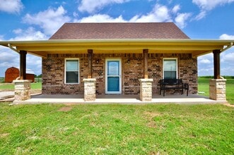 Building Photo - 2601 Fairview Rd