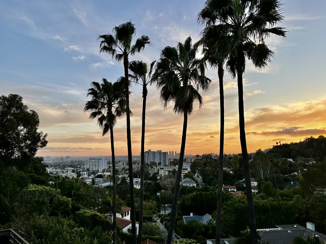 Foto principal - 2005 N Sycamore Ave