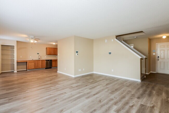 Foto del edificio - 2371 Summerwood Ln