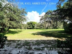 Building Photo - 3033 Camelot Dr