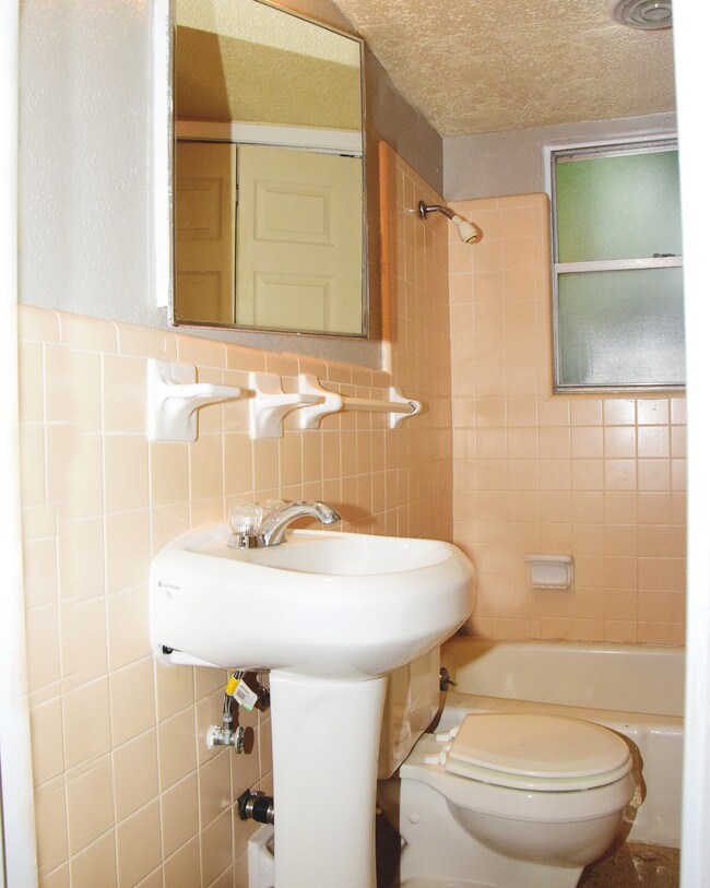 Foto del edificio - 1217 N 8th St