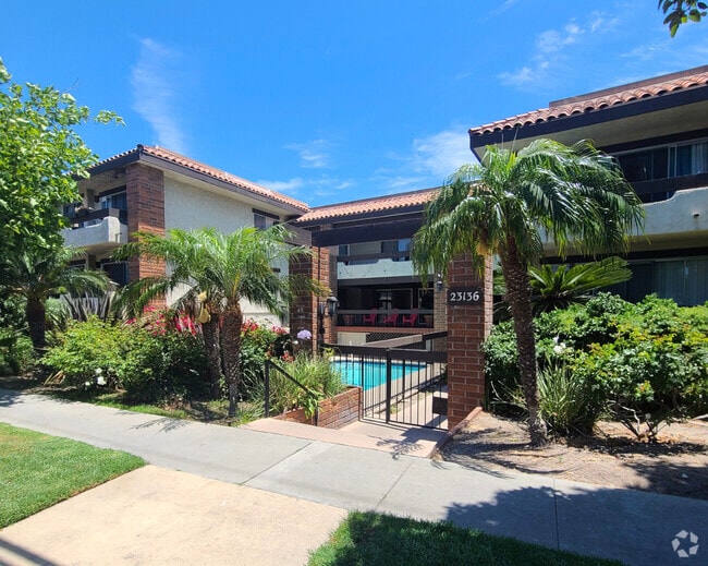 Building Photo - Casa Hermosa Apartments