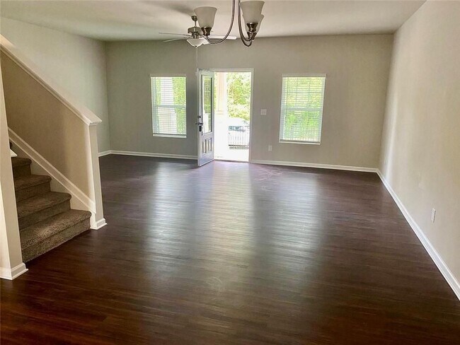 Building Photo - 537 Ruths Dr