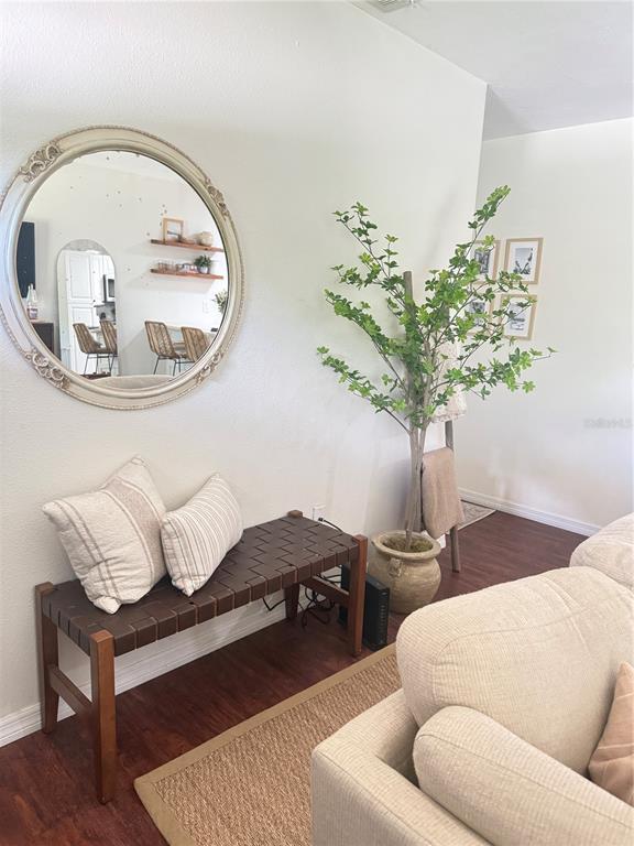 Foto del edificio - 1003 Tropical Ave NW