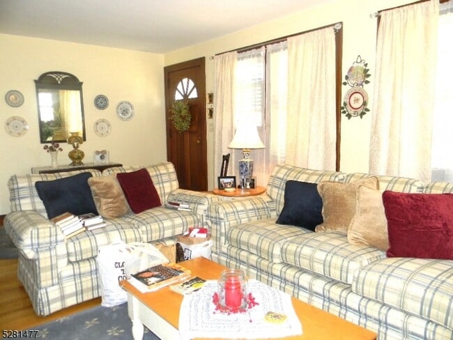 Building Photo - 34 Ahnert Ave