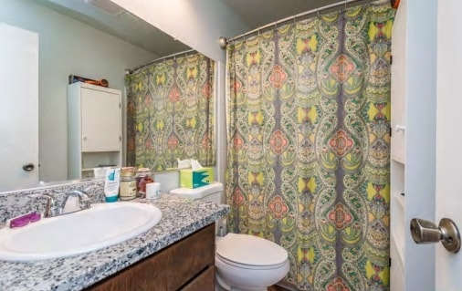 Bathroom - Midtown Breeze Apartments