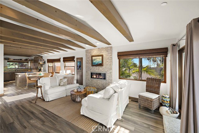 Foto del edificio - 173 W Avenida Alessandro