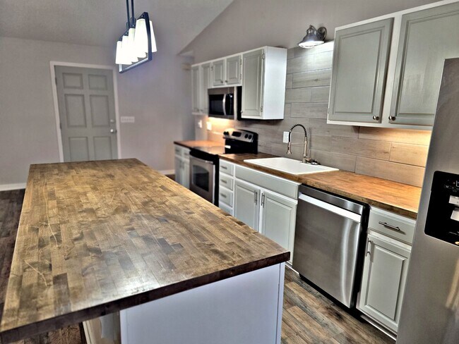 Foto del edificio - ***Move in Special *** HOUSE FOR RENT - PR...
