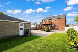 Building Photo - 165 Carmen Rd