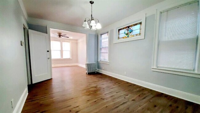 Building Photo - 151 W 33rd St