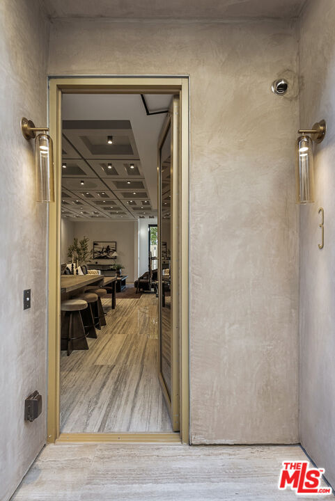 Building Photo - 1021 N Ogden Dr