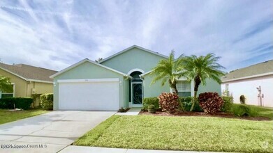 Building Photo - 974 Villa Dr