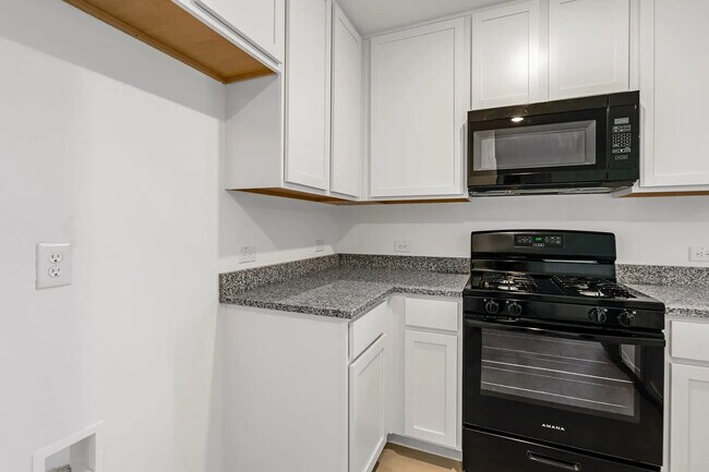 Foto del edificio - Room in Single Family Home on Gray Wolf Ln