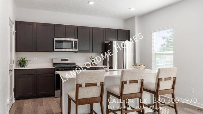 Building Photo - 163 Badger Pass