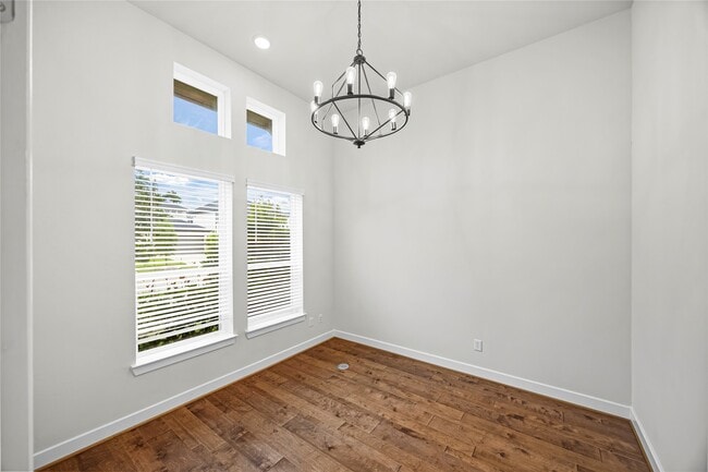 Foto del edificio - 4627 Clear Creek Dr