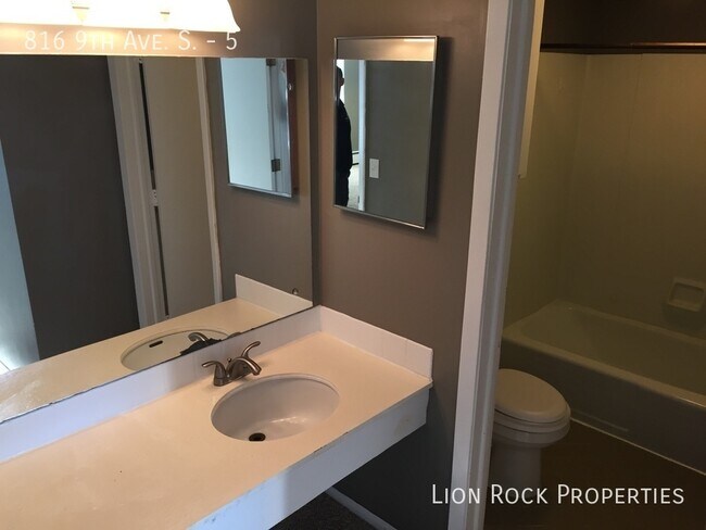 Building Photo - Your Contemporary Retreat in Hopkins for $...