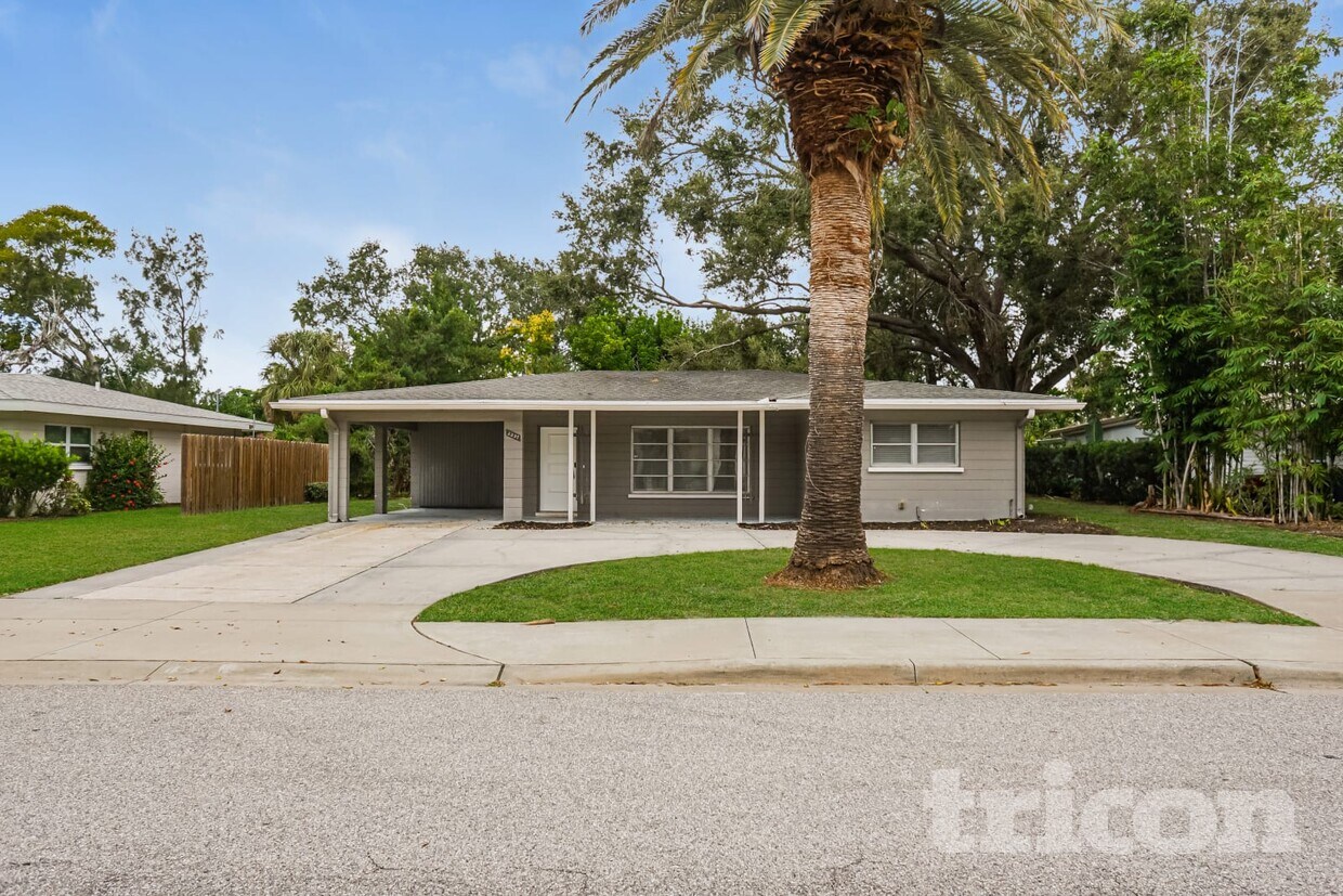 Foto principal - 2237 Grove St