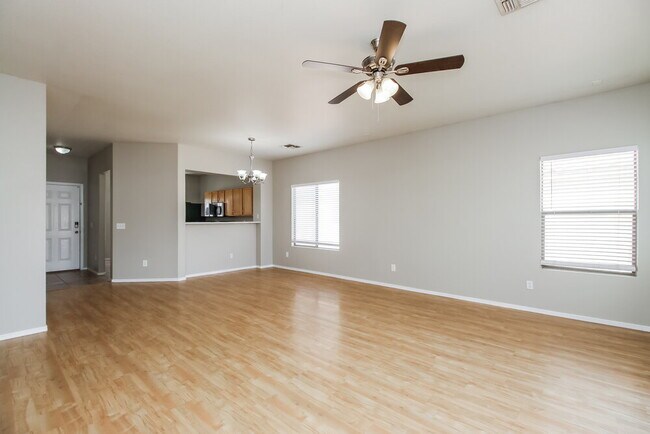 Foto del edificio - 10457 E Birchwood Ave