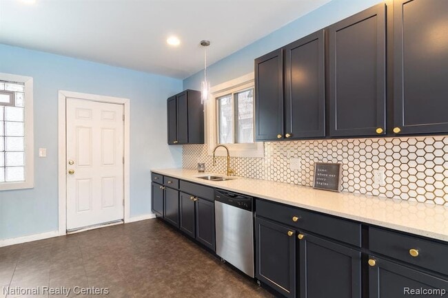 Building Photo - 2544 Atkinson St