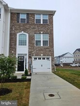 Building Photo - 7759 Meander Ct S