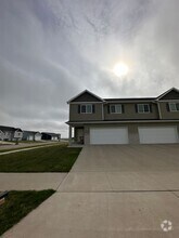 Building Photo - 66 Mulberry Loop NE