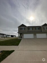 Building Photo - 66 Mulberry Loop NE