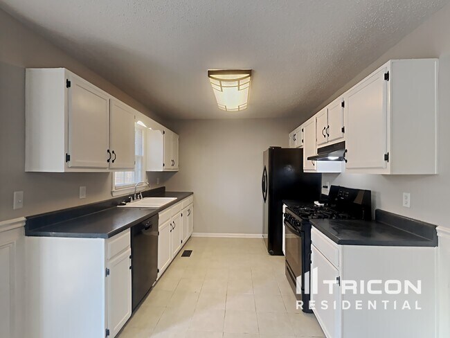 Foto del edificio - 579 Stratford Dr
