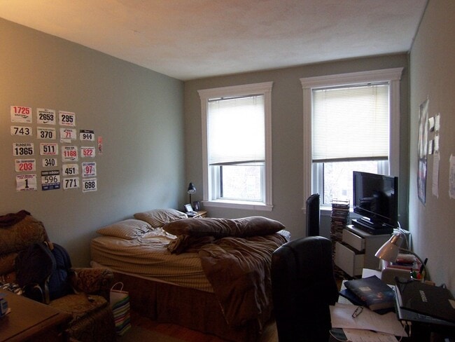 Foto del edificio - 61 Park Dr