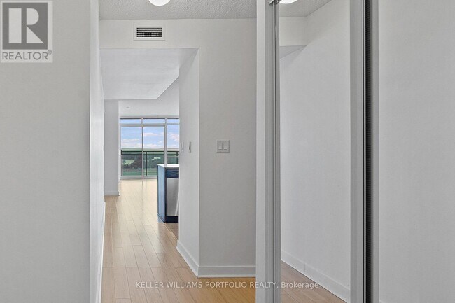 Building Photo - 11 Brunel Ct