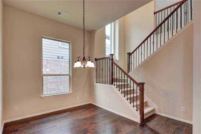 Foto del edificio - 1165 Crest Meadow Dr