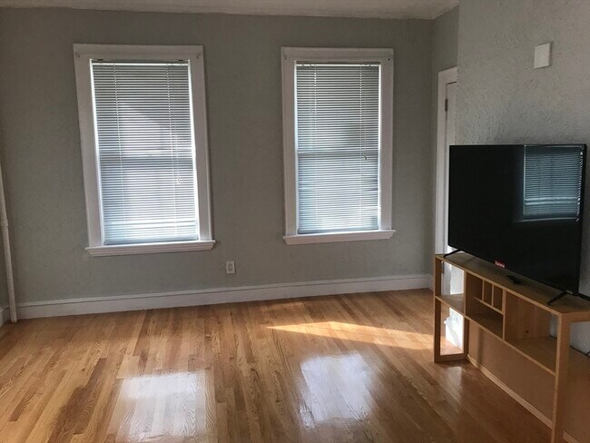 Foto del edificio - 72 Boston Ave