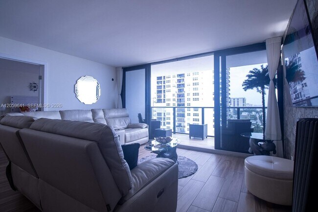 Building Photo - 2301 S Ocean Dr