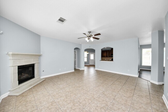Foto del edificio - 19046 Sweet Springs Ln