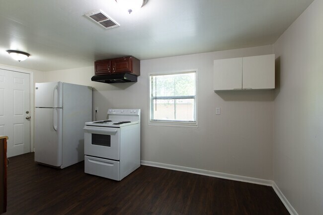 Foto del edificio - 5226 Potomac Ave