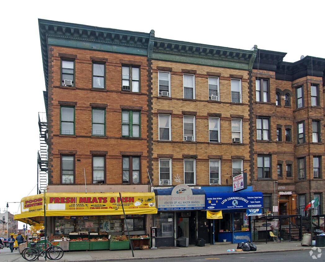 Building Photo - 484 60th St