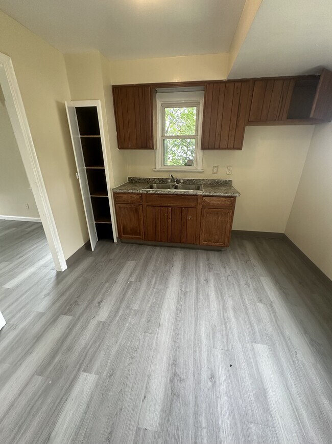 Foto del edificio - 3895 E 177th St