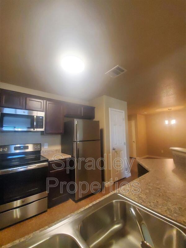 Building Photo - 1550 Kal Ct