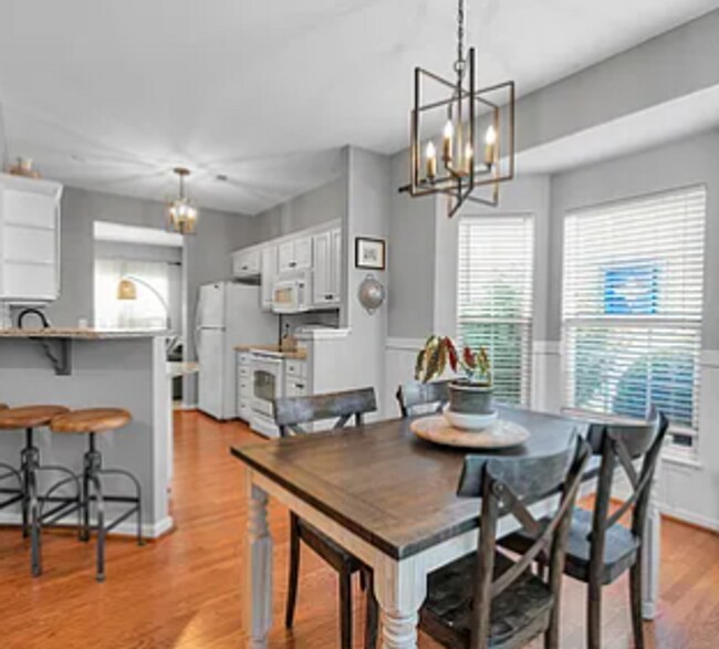 Foto del edificio - Spacious 2BR/1.5BA Townhome in Prime Greer!