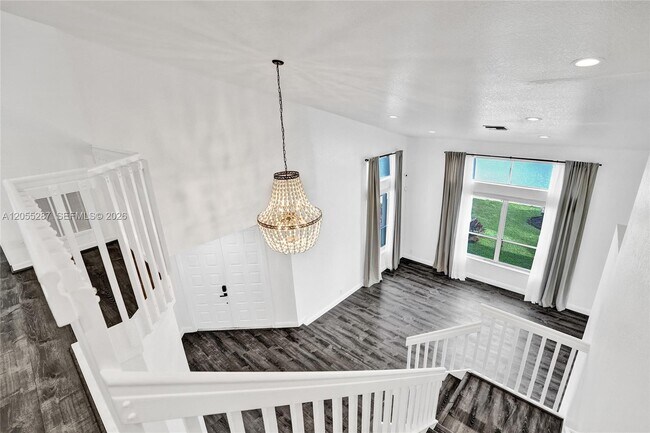 Foto del edificio - 740 Cypress Pointe Dr E