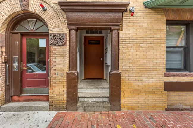 Photo - Two Bed Near Northeastern - No Fee House