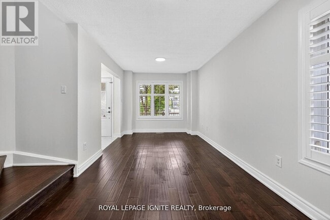 Building Photo - 71 Norland Cir