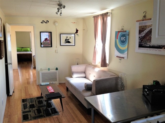 Foto del edificio - 311 Eckford St