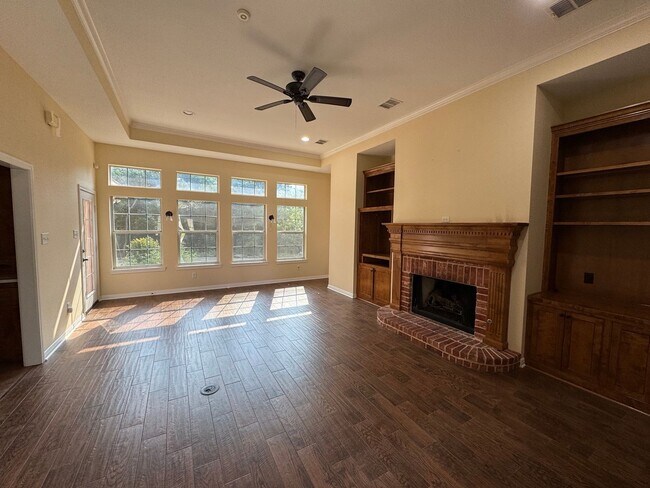 Foto del edificio - Beautiful Corner Lot Estate