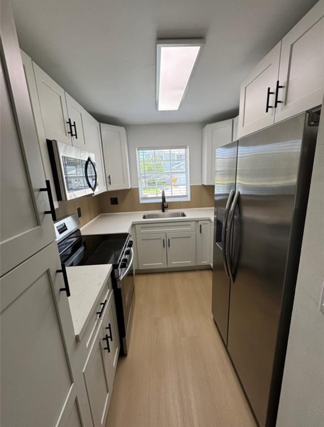 Foto del edificio - 4964 SW 122nd Terrace
