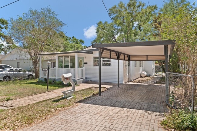 Building Photo - 2821 Marconi St