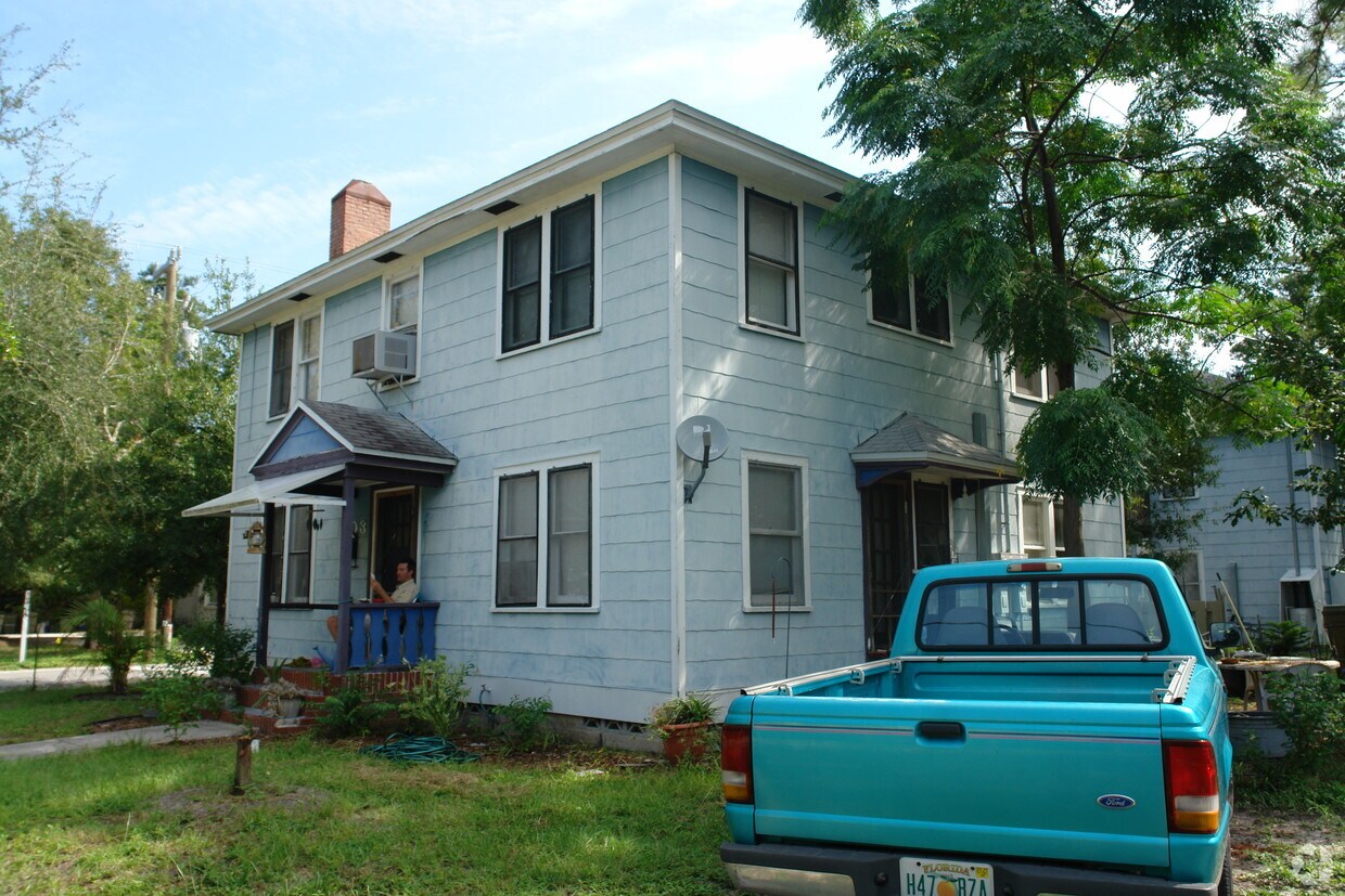 Foto del edificio - 1774 Morrill St