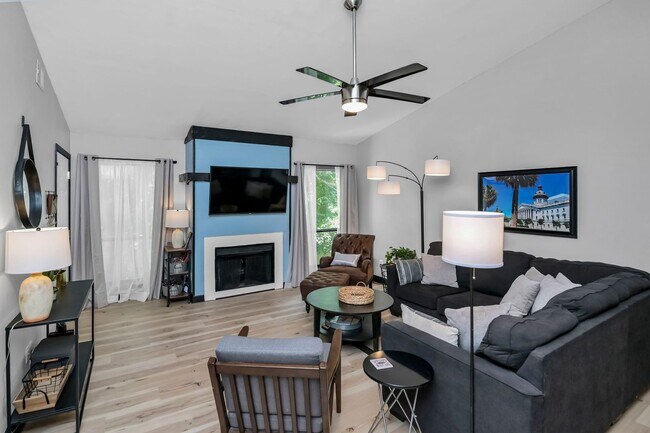 Foto del edificio - Updated 2BR/2BA Gem Minutes from Downtown Columbia!