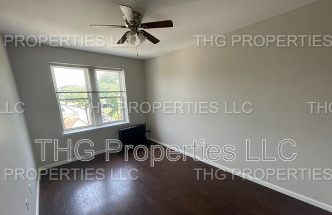 Foto del edificio - 641 Lincoln Ave