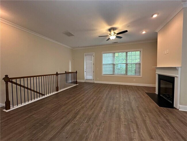 Foto del edificio - 2417 Tenor Ln