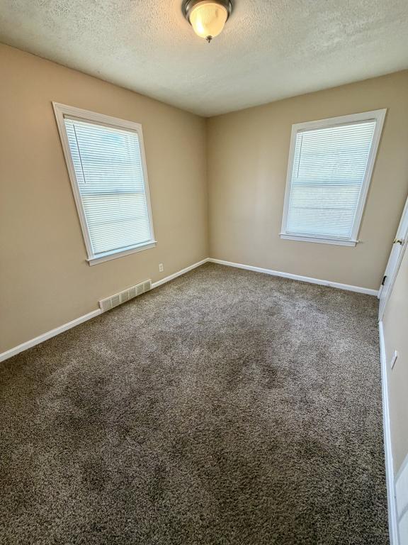 Building Photo - 26 Meadowbrook Ave